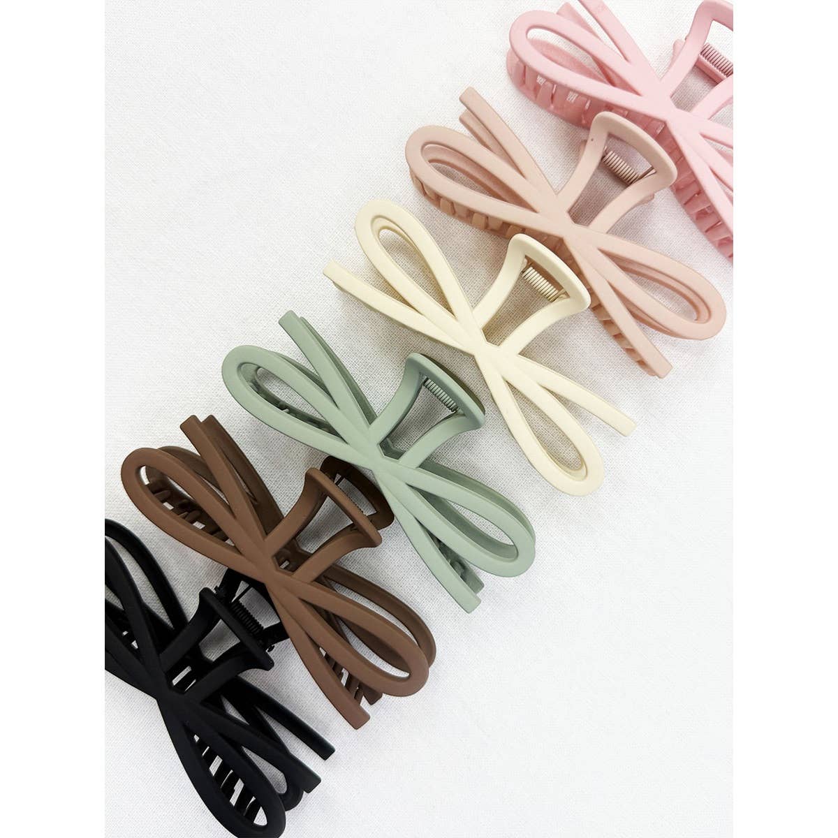 Soft Tone Jumbo Knotted Bow Hair Clip Claw