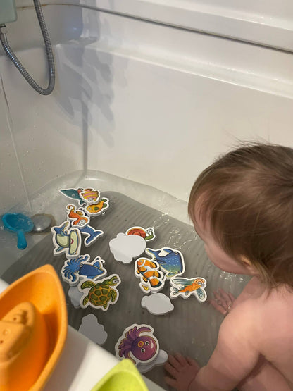 FiZZLeS Wild Animal Sticky Bath Foam Critters (18 pieces)